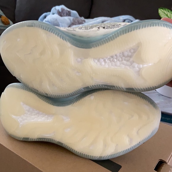 YEEZY BOOST 380 main image 6